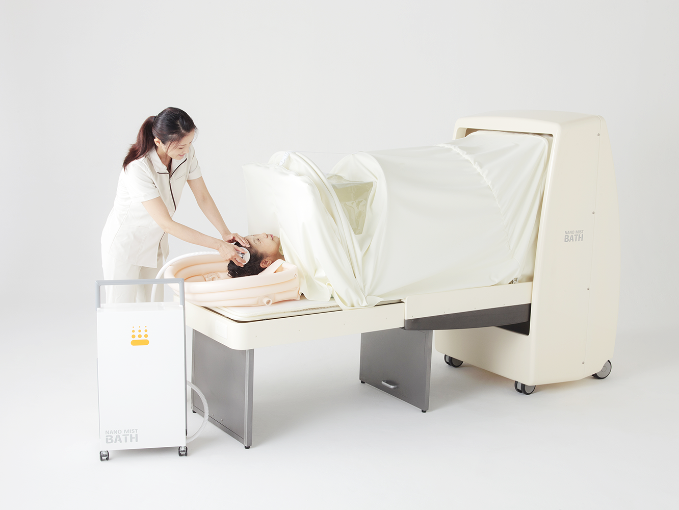 ナノミストヘッドスパ使用イメージ